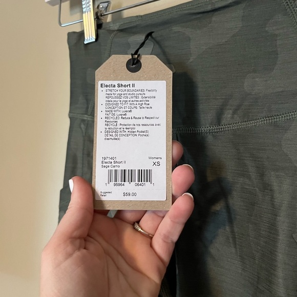 Prana Electa Biker Shorts NEW - Picture 5 of 8